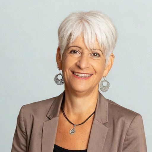 Ihre Ansprechpartnerin Veronika Erler